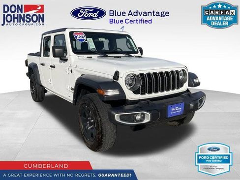 Used 2025 Jeep Gladiator Sport AWD/4WD image 1