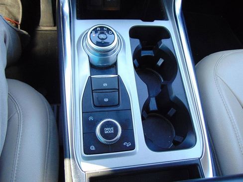 Used 2021 Ford Explorer Limited image 42