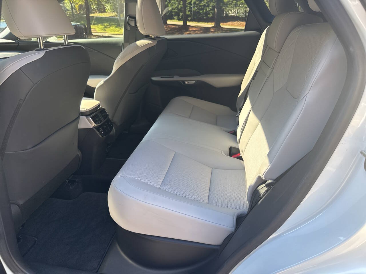 Used 2024 Lexus RX 350 Premium w/ Accessory Package (Z1) FWD image 8