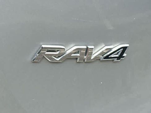 Used 2017 Toyota RAV4 XLE w/ Plus Special Value Package AWD/4WD image 19