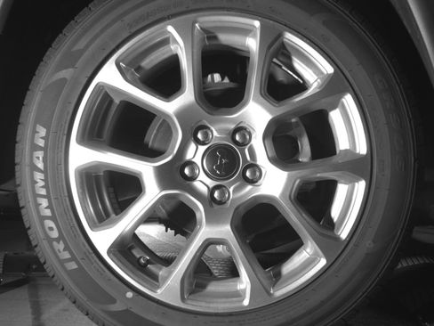 Used 2025 Jeep Compass Limited image 15