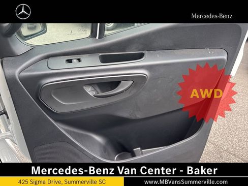 Used 2024 Mercedes-Benz Sprinter 2500 image 25