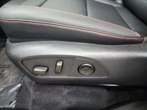 Used 2025 Chevrolet Traverse Z71 AWD/4WD image 13