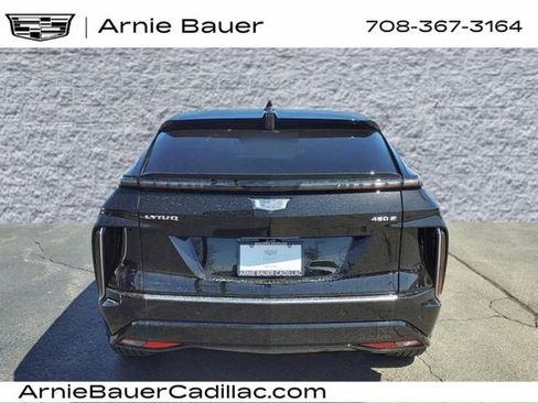 New 2025 Cadillac Lyriq Luxury image 9