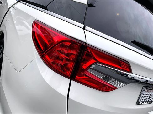 Used 2018 Honda Odyssey Elite image 32