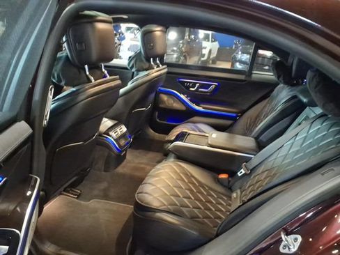 Used 2022 Mercedes-Benz S 580 4MATIC Sedan w/ Warmth & Comfort Package image 18