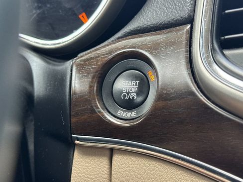 Used 2015 Jeep Grand Cherokee Limited RWD image 22