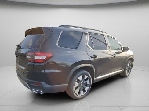 New 2026 Honda Pilot Touring image 8