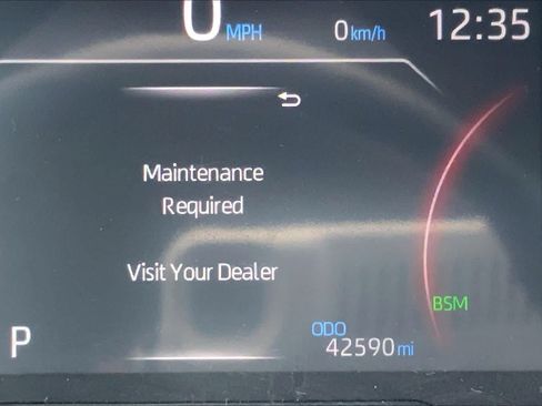 Used 2025 Toyota RAV4 XLE FWD image 25
