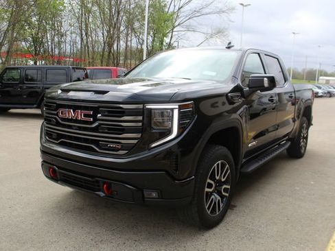 Used 2025 GMC Sierra 1500 AT4 w/ AT4 Premium Package AWD/4WD image 1