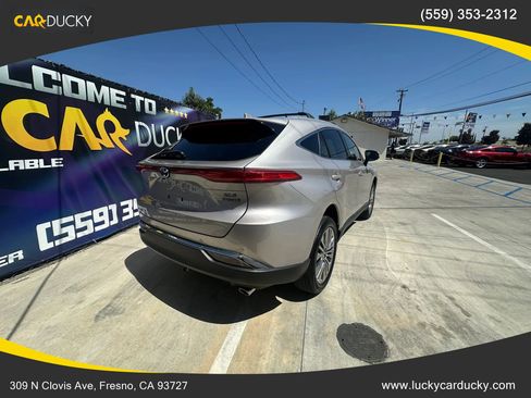 Used 2021 Toyota Venza XLE AWD/4WD image 3