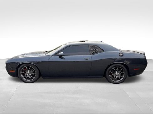 Used 2018 Dodge Challenger GT AWD/4WD image 9