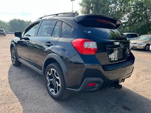 Used 2017 Subaru Crosstrek 2.0i Premium AWD/4WD image 3