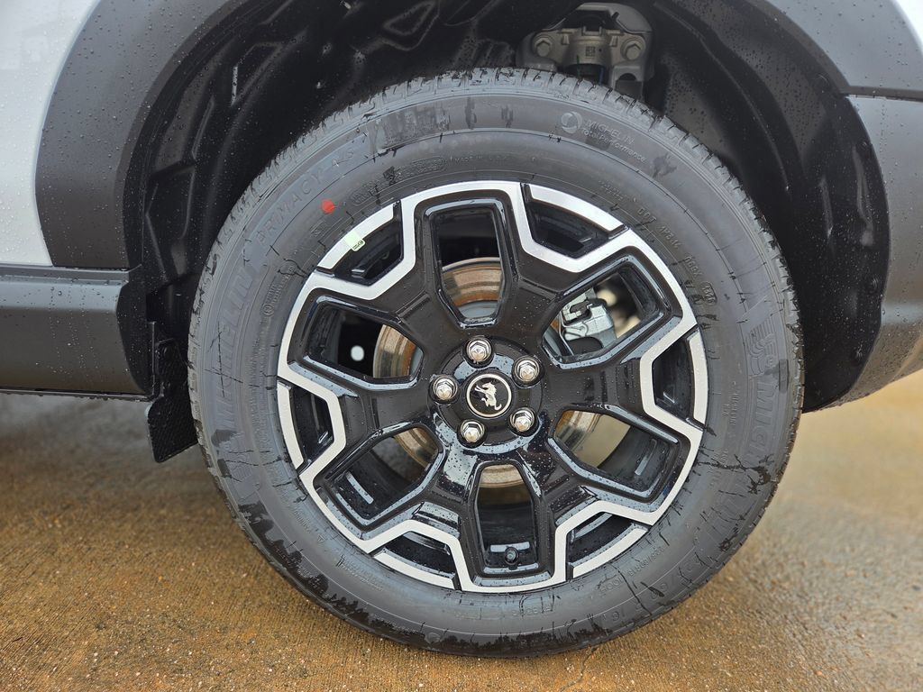 New 2026 Ford Bronco Sport Outer Banks w/ Outer Banks Tech Package+ AWD/4WD image 32