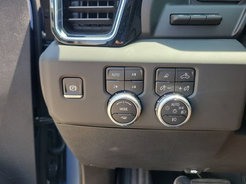 Used 2026 GMC Sierra 1500 Denali Ultimate AWD/4WD image 32