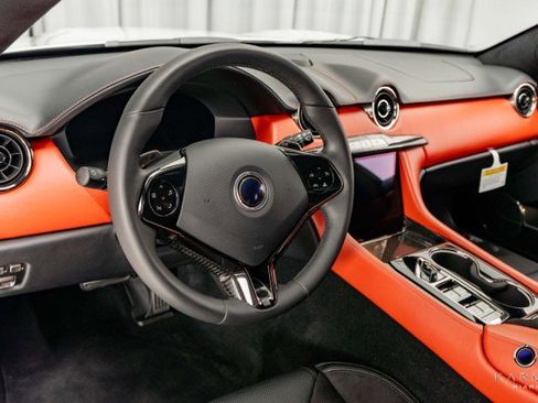 New 2025 Karma Revero Luxury image 31