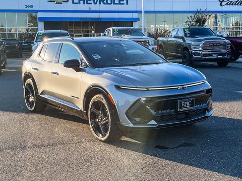 New 2026 Chevrolet Equinox EV RS image 5