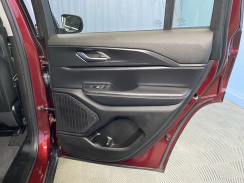 Certified 2024 Jeep Grand Cherokee Laredo X image 37