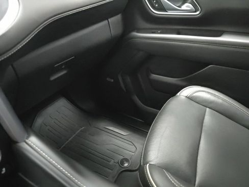 Used 2021 GMC Yukon SLT w/ SLT Luxury Package image 20