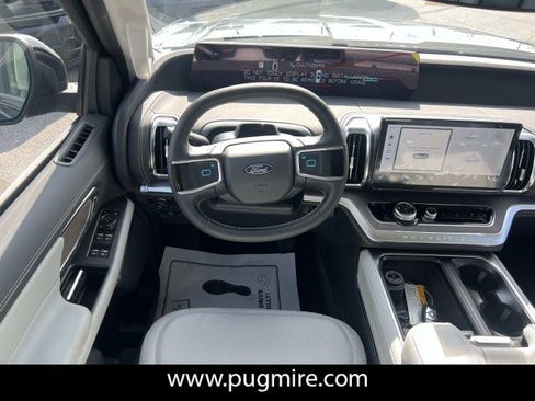 New 2026 Ford Expedition Max Platinum w/ Platinum Ultimate Package AWD/4WD image 18