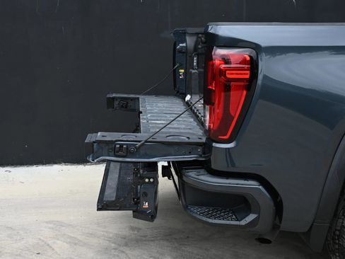 Used 2021 GMC Sierra 1500 Elevation image 9