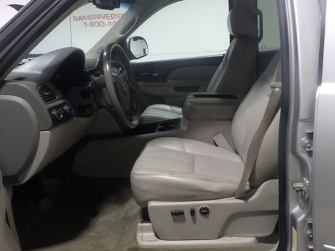 Used 2010 Chevrolet Silverado 1500 LTZ w/ Convenience Package AWD/4WD image 8