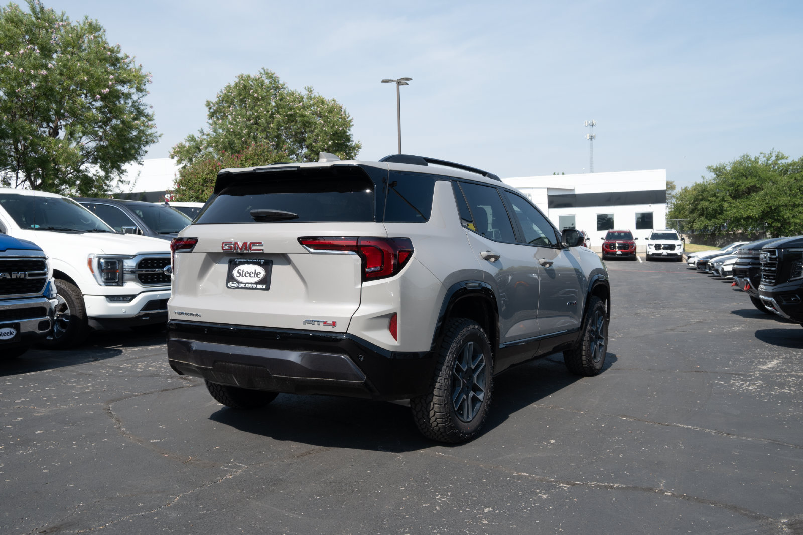New 2026 GMC Terrain AT4 AWD/4WD image 10