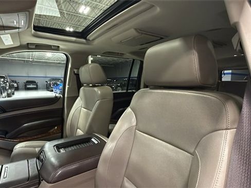 Certified 2018 Chevrolet Suburban Premier image 13
