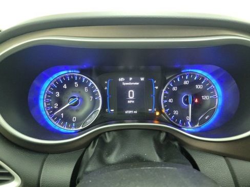Used 2023 Chrysler Voyager LX FWD image 27