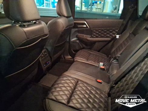 Used 2023 Mitsubishi Outlander SEL 40th Anniversary image 21