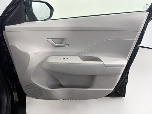 Used 2026 Hyundai Kona SEL Sport FWD image 33