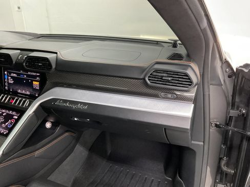 Used 2021 Lamborghini Urus AWD/4WD image 64