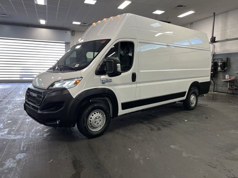Used 2024 RAM ProMaster 3500 w/ Delivery Van Package image 3