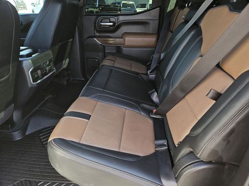 Certified 2020 Chevrolet Silverado 1500 High Country w/ Technology Package image 29