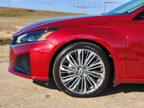 Used 2024 Nissan Altima 2.5 SL image 13