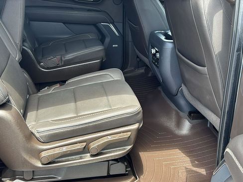 Certified 2021 GMC Yukon XL Denali w/ Denali Premium Package RWD image 23