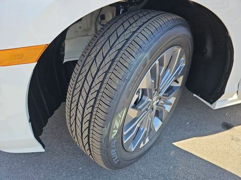 New 2026 Honda Odyssey Touring image 25