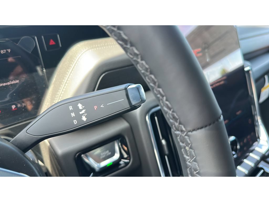 New 2026 GMC Yukon Denali w/ Sun & Power Step Package AWD/4WD image 21