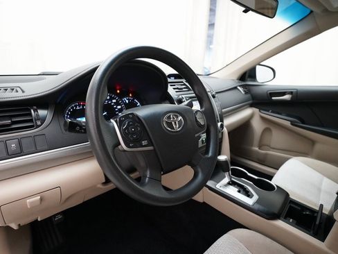 Used 2012 Toyota Camry LE image 8