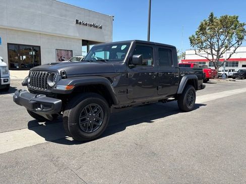 New 2026 Jeep Gladiator Sport AWD/4WD image 3