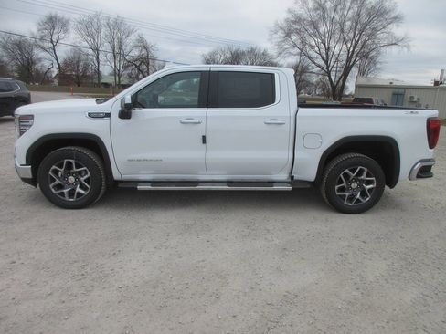 New 2026 GMC Sierra 1500 SLT w/ SLT Premium Plus Package image 10