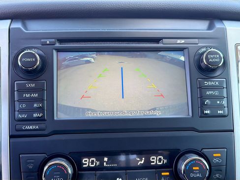 Used 2018 Nissan Titan SV w/ SV Convenience Package image 28