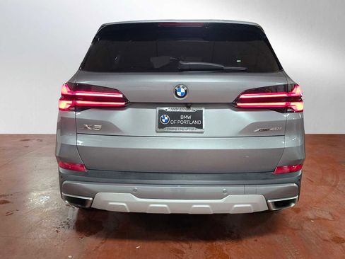 Used 2024 BMW X5 xDrive40i w/ Premium Package image 4
