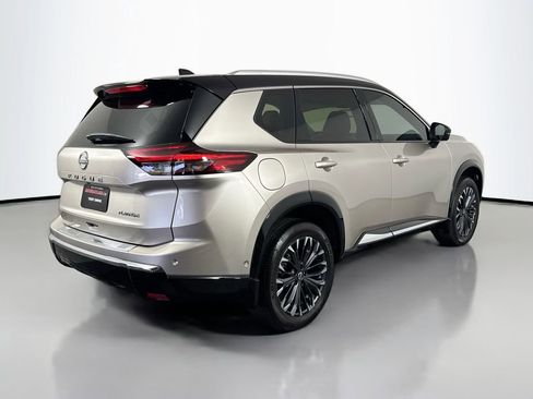 Used 2024 Nissan Rogue Platinum w/ Platinum Premium Package FWD image 5