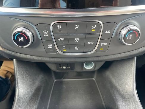 Used 2023 Chevrolet Traverse LS w/ Midnight/Sport Edition FWD image 23