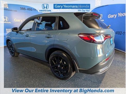 Certified 2025 Honda HR-V Sport image 9