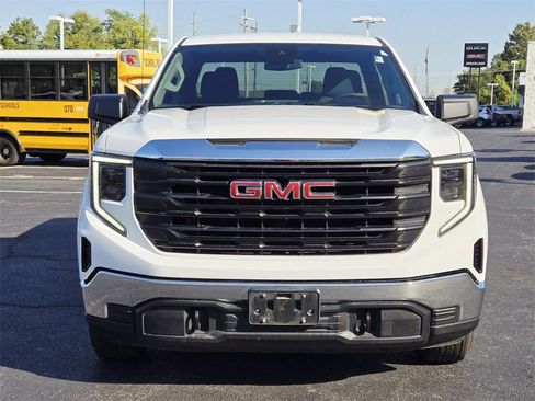 Used 2023 GMC Sierra 1500 Pro w/ Pro Value Package image 9