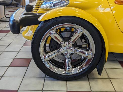 Used 2002 Chrysler Prowler RWD image 8