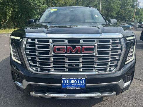 Used 2025 GMC Yukon XL Denali w/ Sun & Power Step Package AWD/4WD image 2