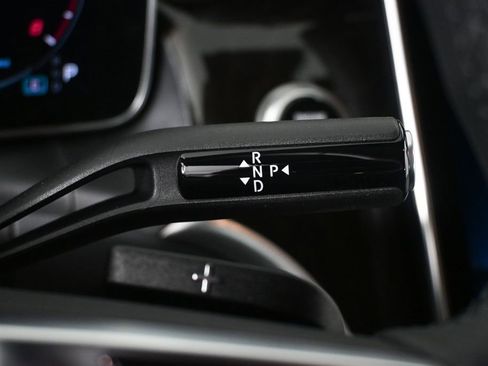 Certified 2025 Mercedes-Benz GLC 300 4MATIC image 15